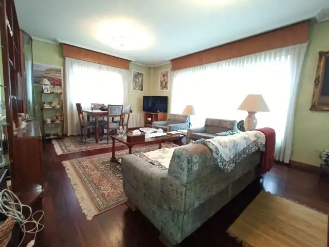 Sala de estar de Casa o chalet en venta en Vigo  con Calefacción, Jardín privado y Parquet