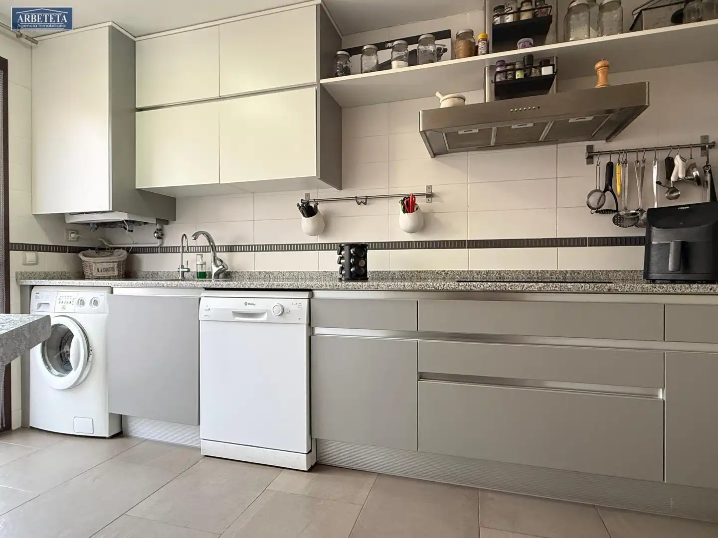 Cocina de Casa adosada en venta en Yebes con Aire acondicionado, Calefacción y Terraza