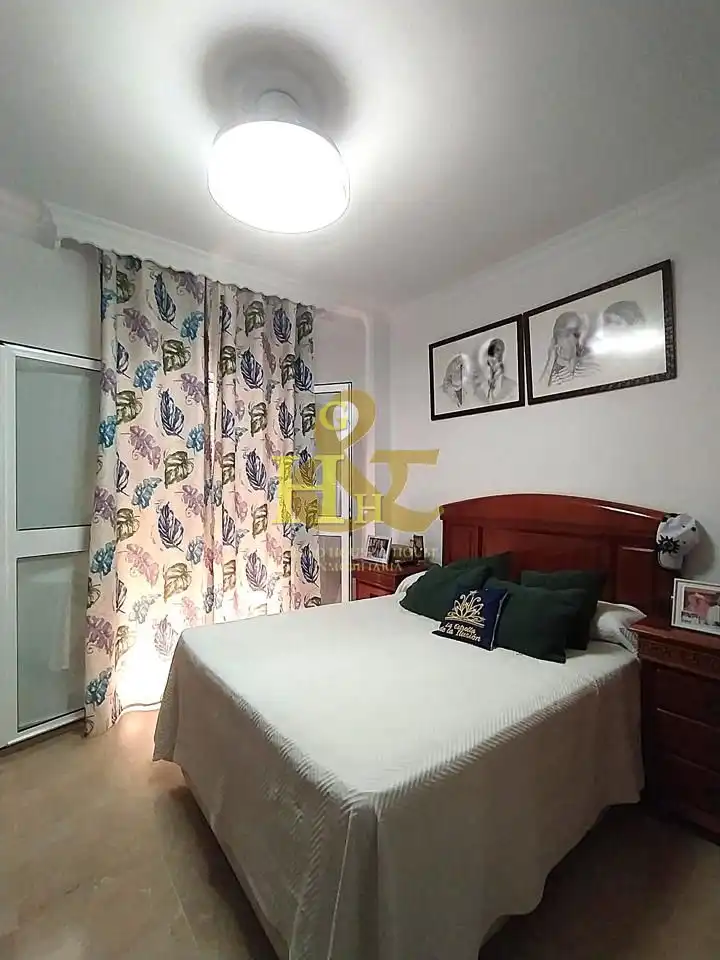 Habitación de Dúplex en venta en Sanlúcar de Barrameda con Terraza y Trastero
