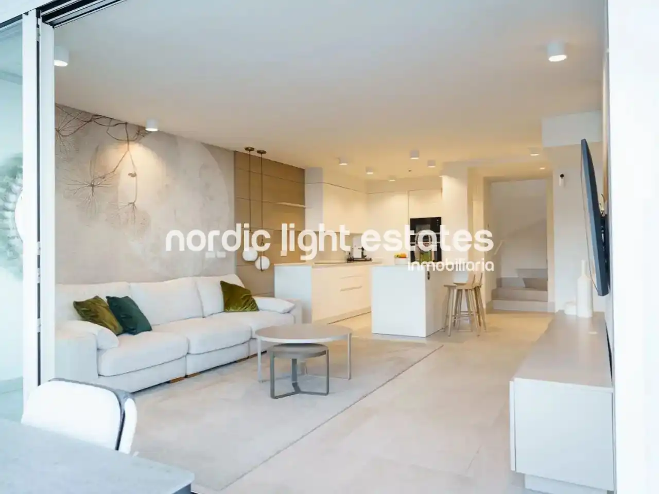 Vista exterior de Casa o chalet en venta en Almuñécar con Aire acondicionado, Terraza y Piscina