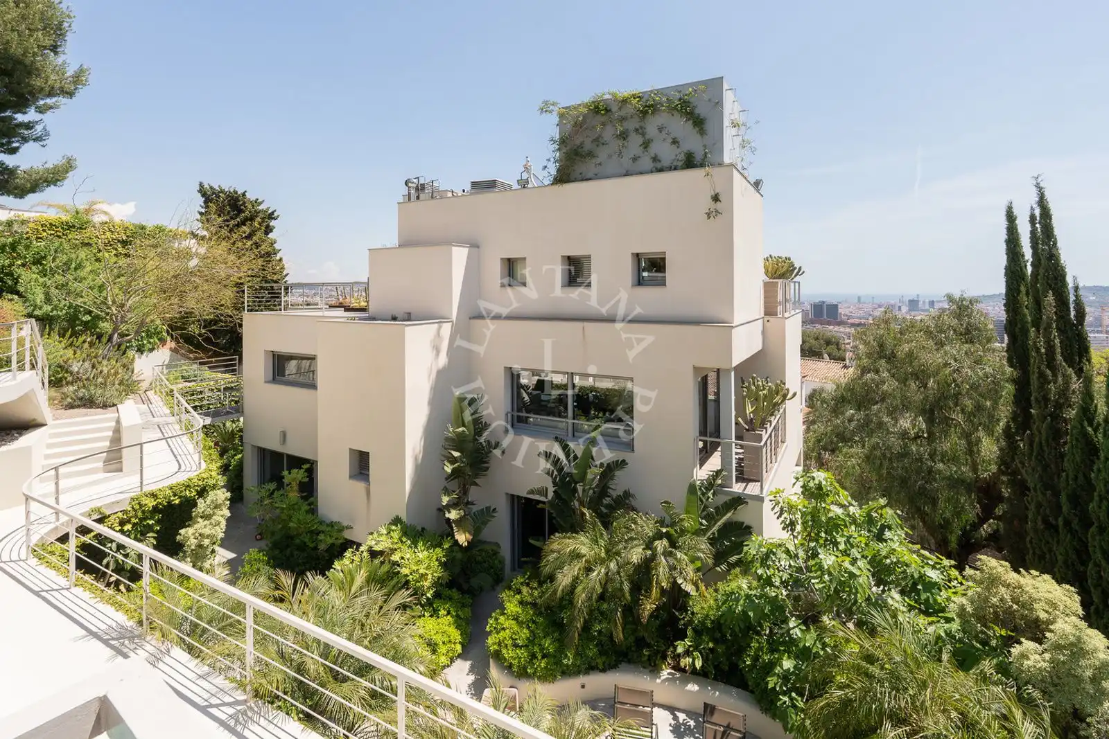 Vista exterior de Casa o chalet en venta en Barcelona con Trastero
