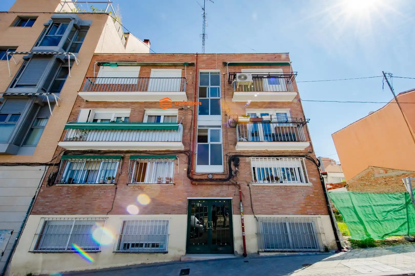 Vista exterior de Pis en venda en Madrid