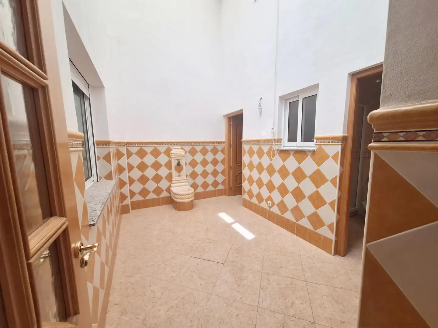 Baño de Casa o chalet en venta en Algueña con Calefacción, Balcón y Jacuzzi