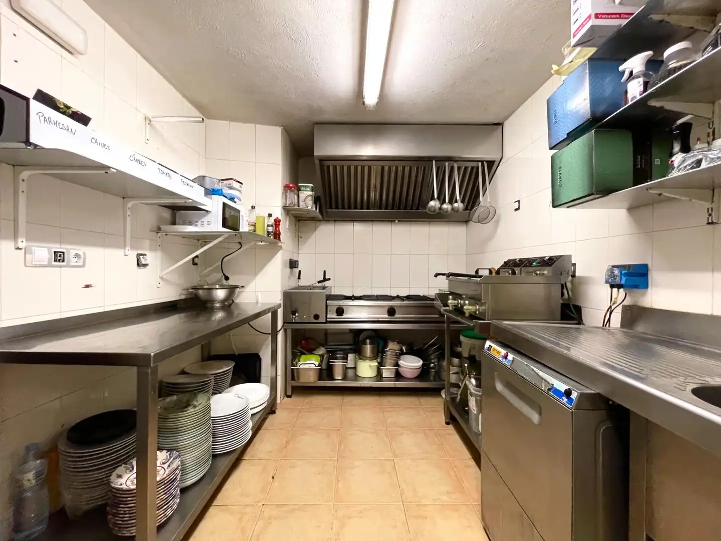 Cocina de Local de alquiler en Figueres con Aire acondicionado, Terraza y Amueblado
