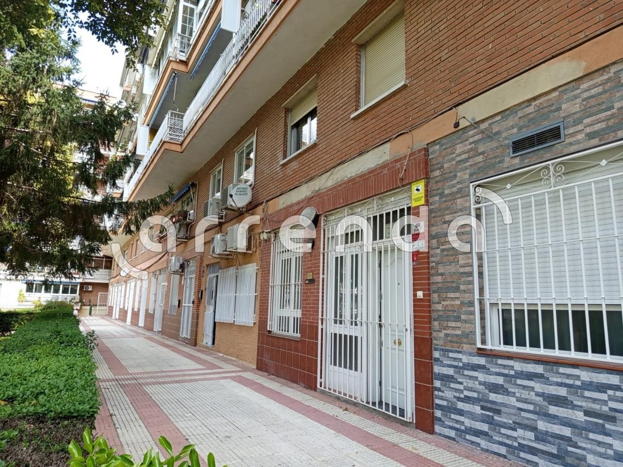 Vista exterior de Planta baixa en venda en Móstoles