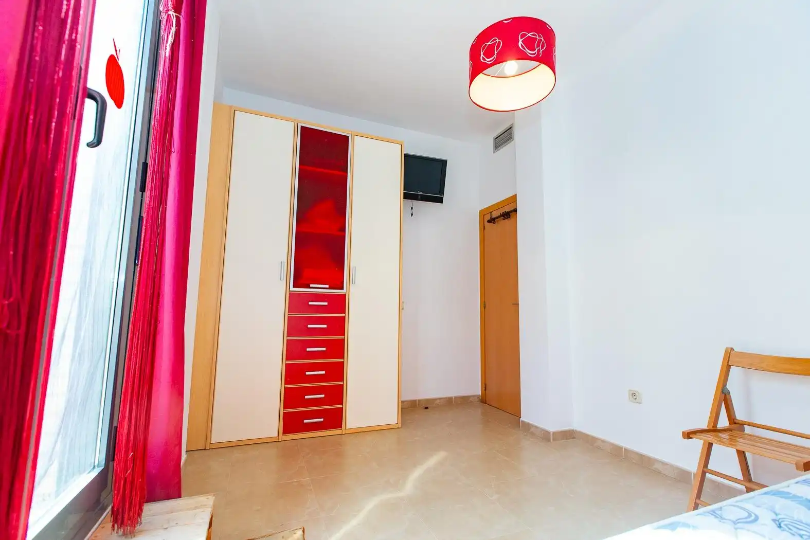 Schlafzimmer von Erdgeschoss zum Verkauf in Alcanar mit Terrasse