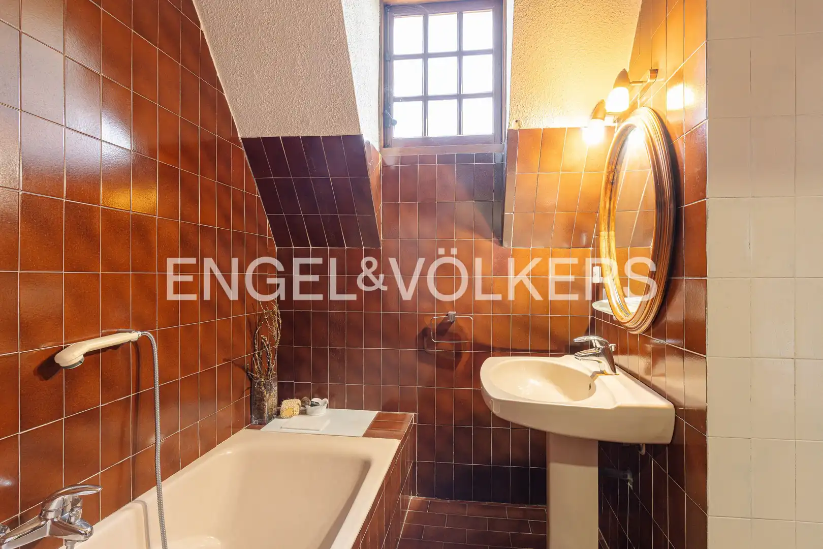 Baño de Casa o chalet en venta en Pozuelo de Alarcón con Calefacción, Jardín privado y Piscina
