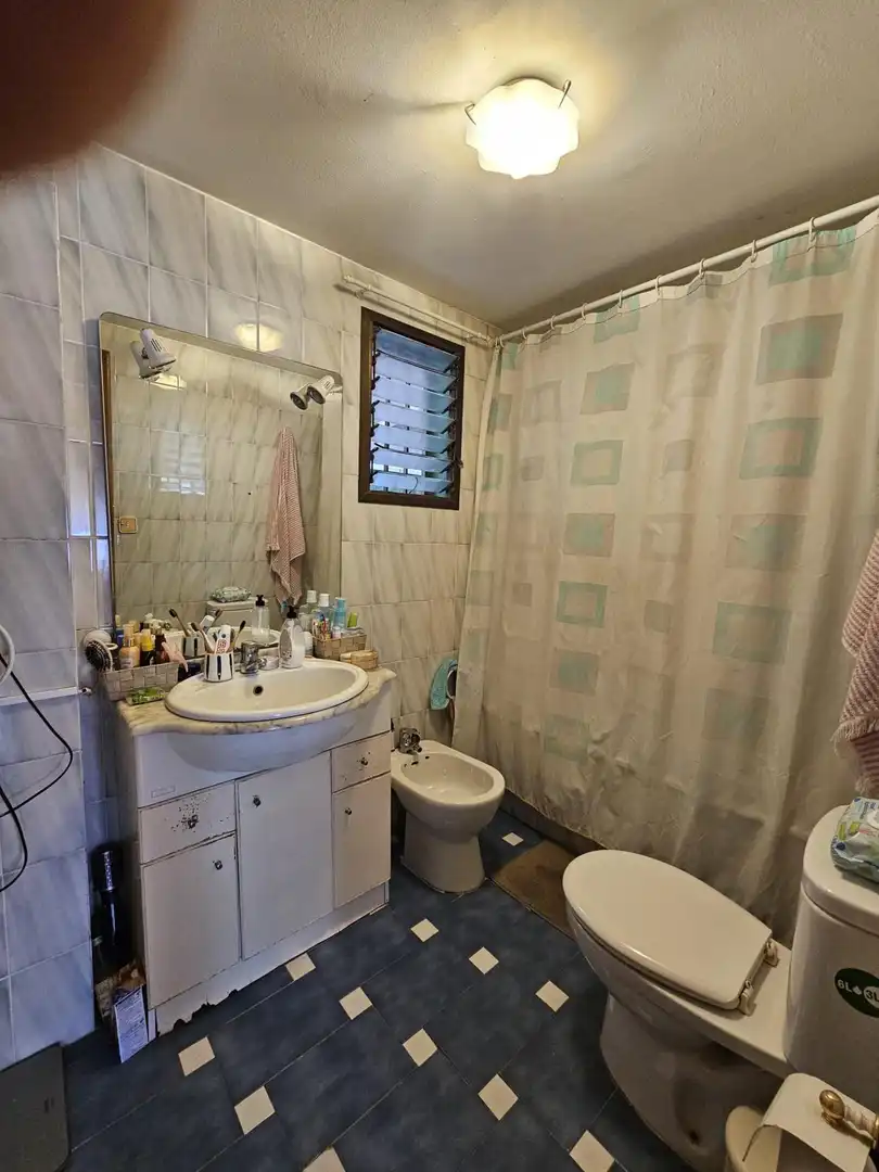 Baño de Piso en venta en Valencia con Aire acondicionado, Terraza y Amueblado