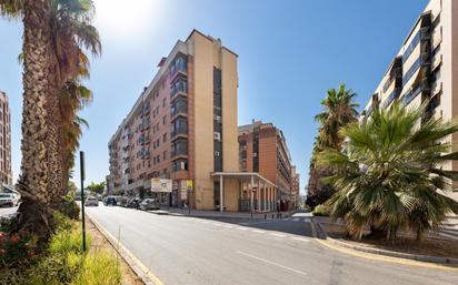 Exterior view of Flat for sale in  Granada Capital  with Heating, Parquet flooring and Community pool