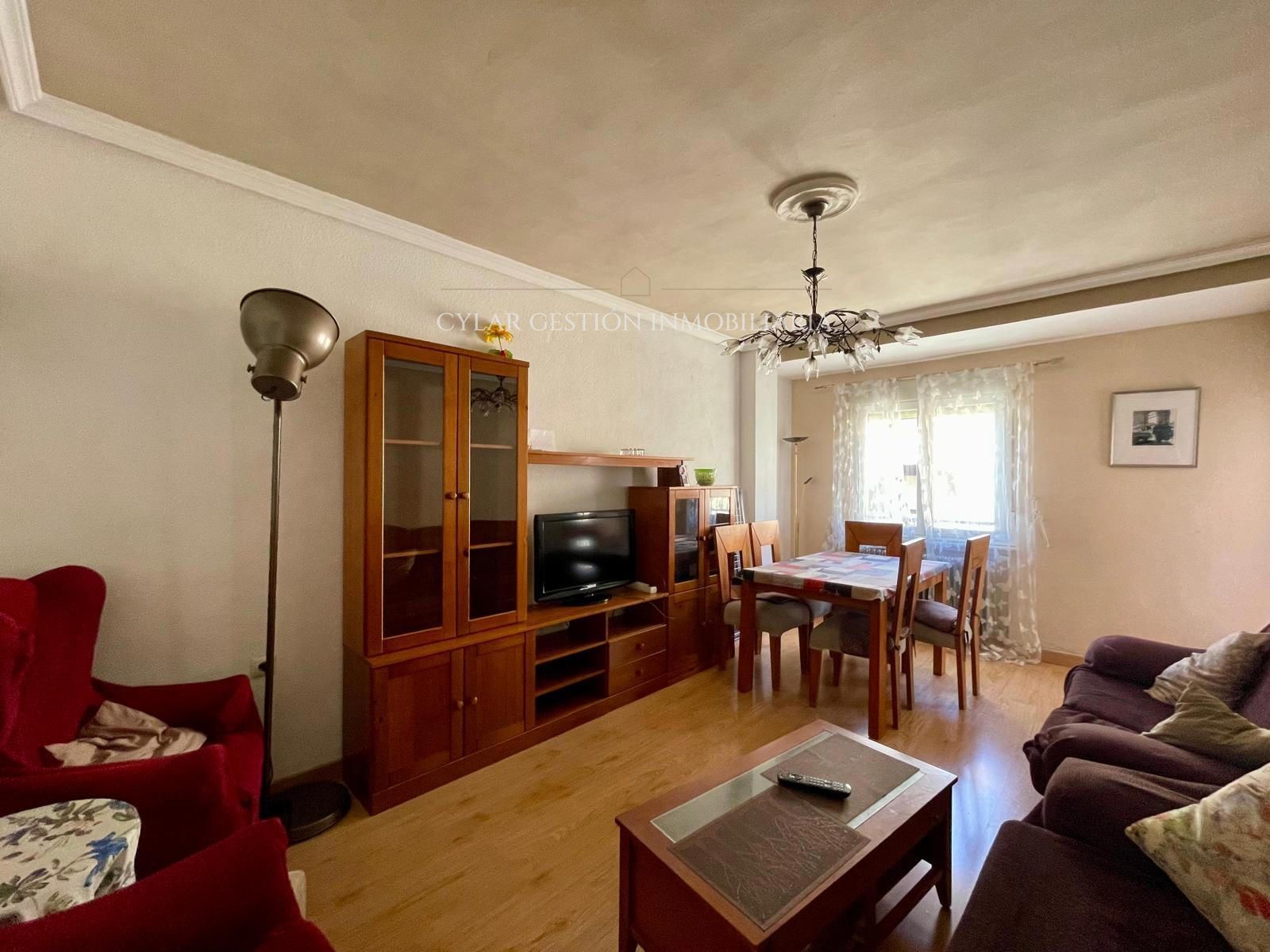 Pis de lloguer a Melchor Cano, Carmelitas