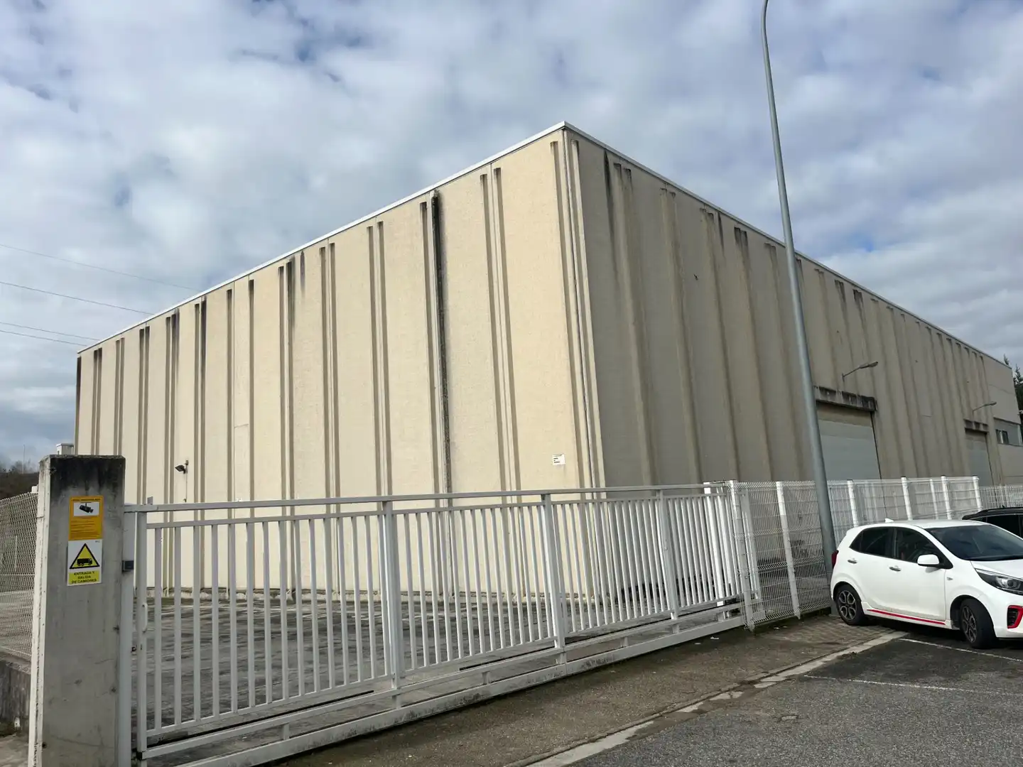 Industriegebäude zur Miete in Calle Belanbutzu 7, imagen 3
