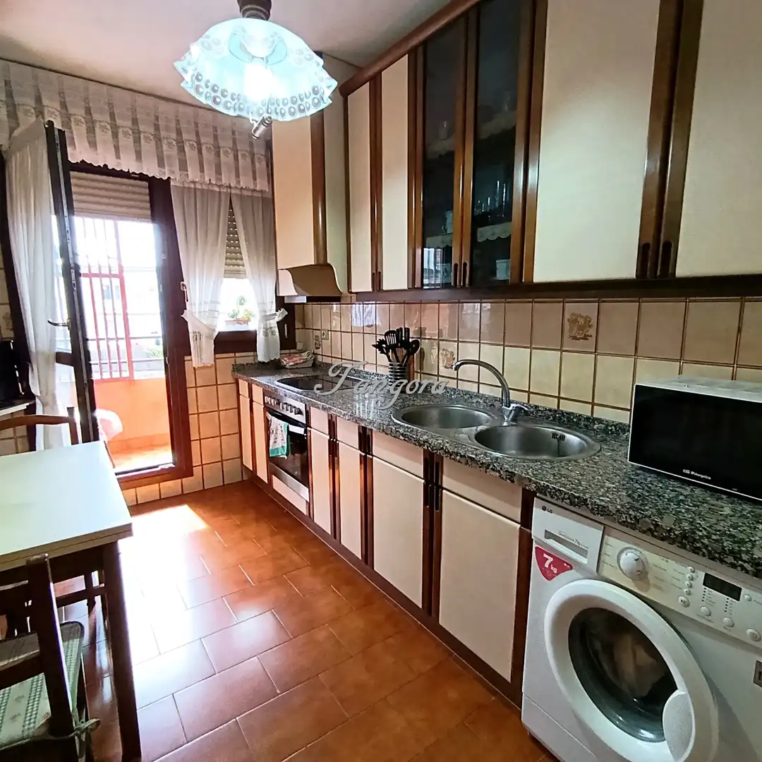 Cocina de Piso en venta en Getxo  con Calefacción, Parquet y Terraza