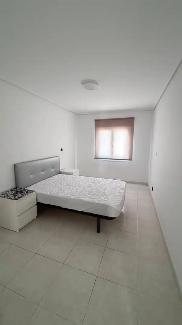 Schlafzimmer von Wohnung zur Miete in Ferrol mit Möbliert und Internet