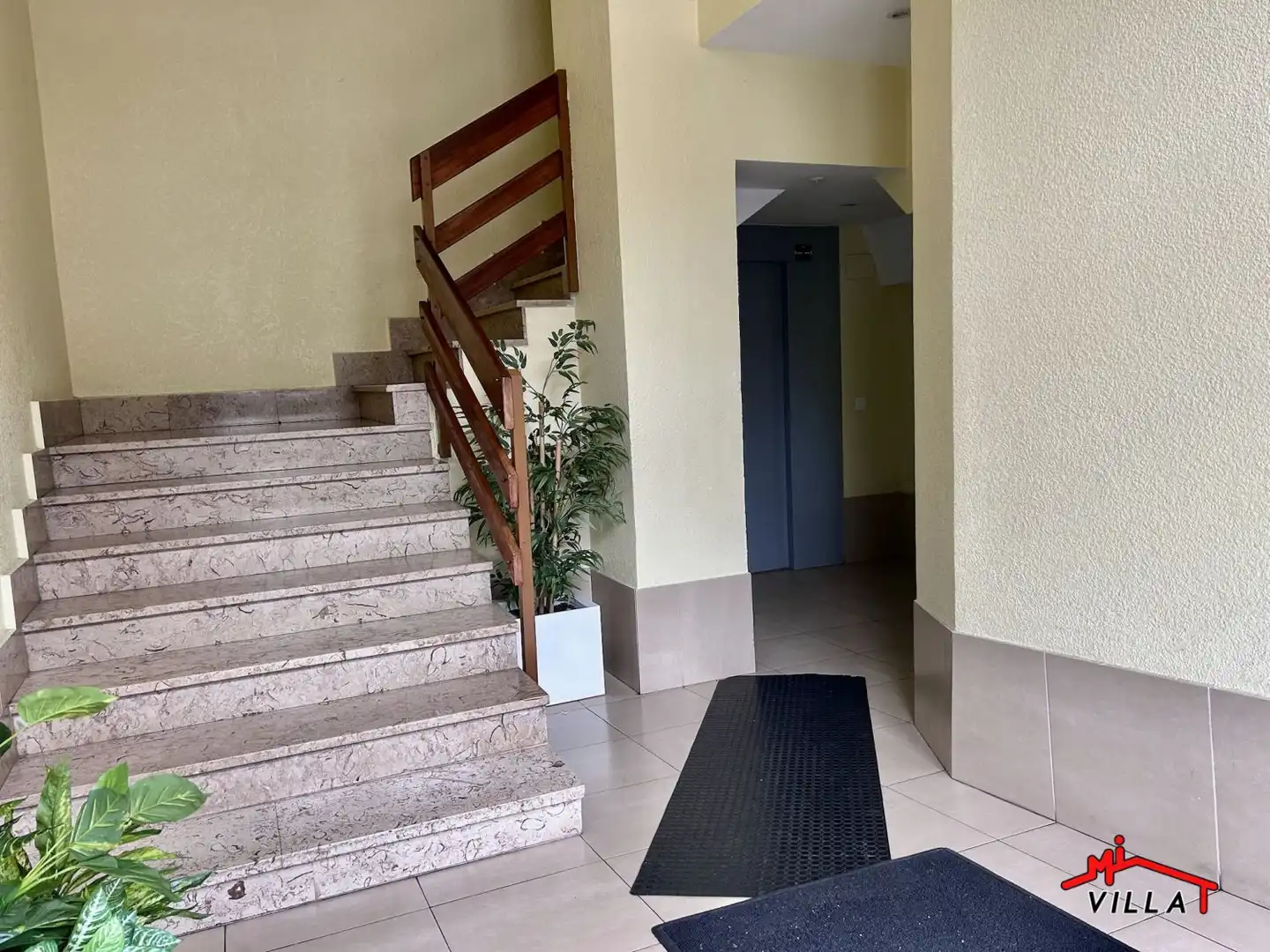 Piso en venta en Laredo con Terraza