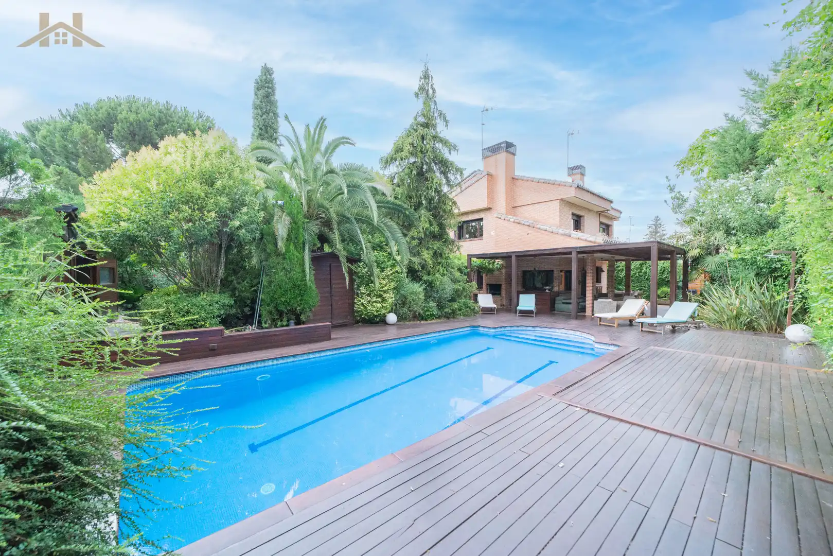 Piscina de Casa o chalet en venta en Boadilla del Monte con Aire acondicionado, Calefacción y Jardín privado