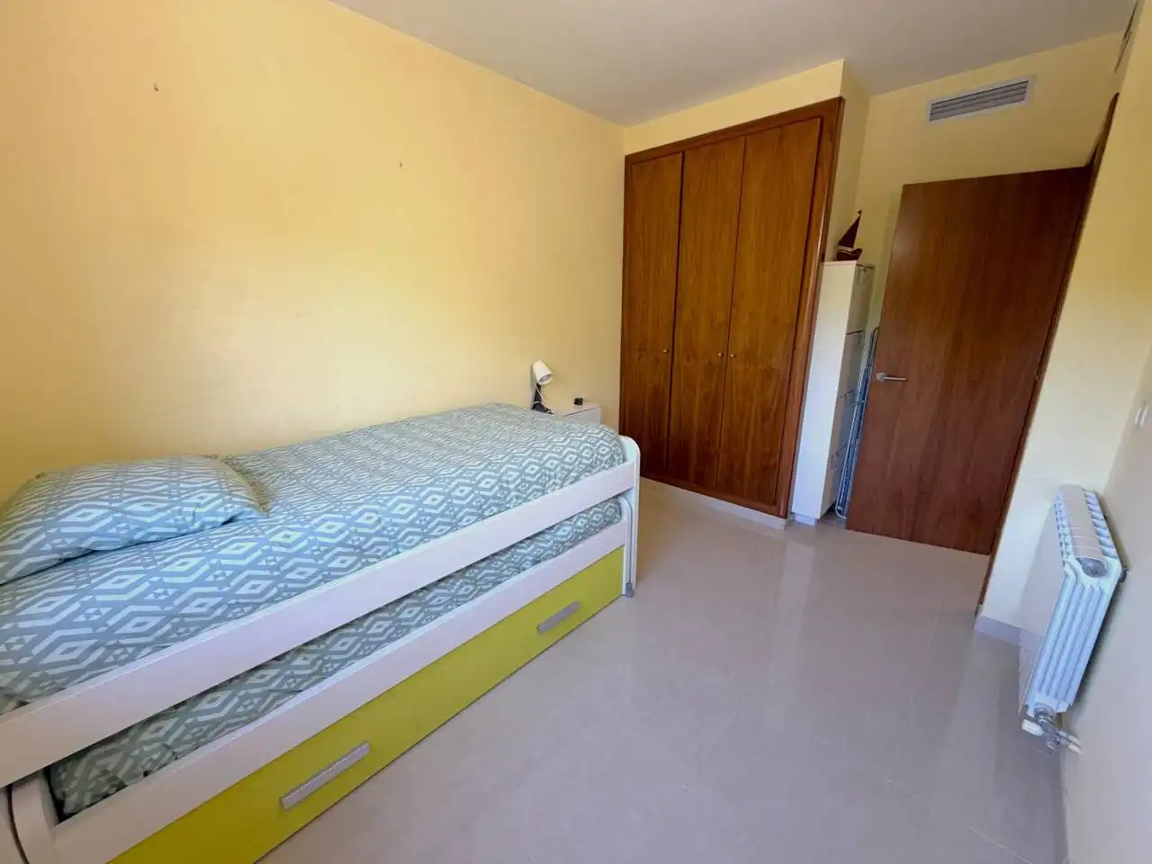 Schlafzimmer von Wohnungen zum Verkauf in Castell d'Aro, Platja d'Aro i s'Agaró mit Klimaanlage, Heizung und Terrasse