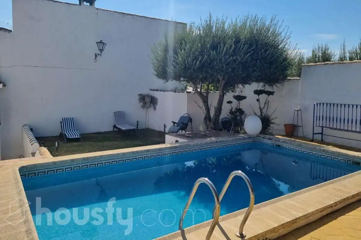 Piscina de Casa o chalet en venta en Priego de Córdoba con Aire acondicionado, Calefacción y Jardín privado
