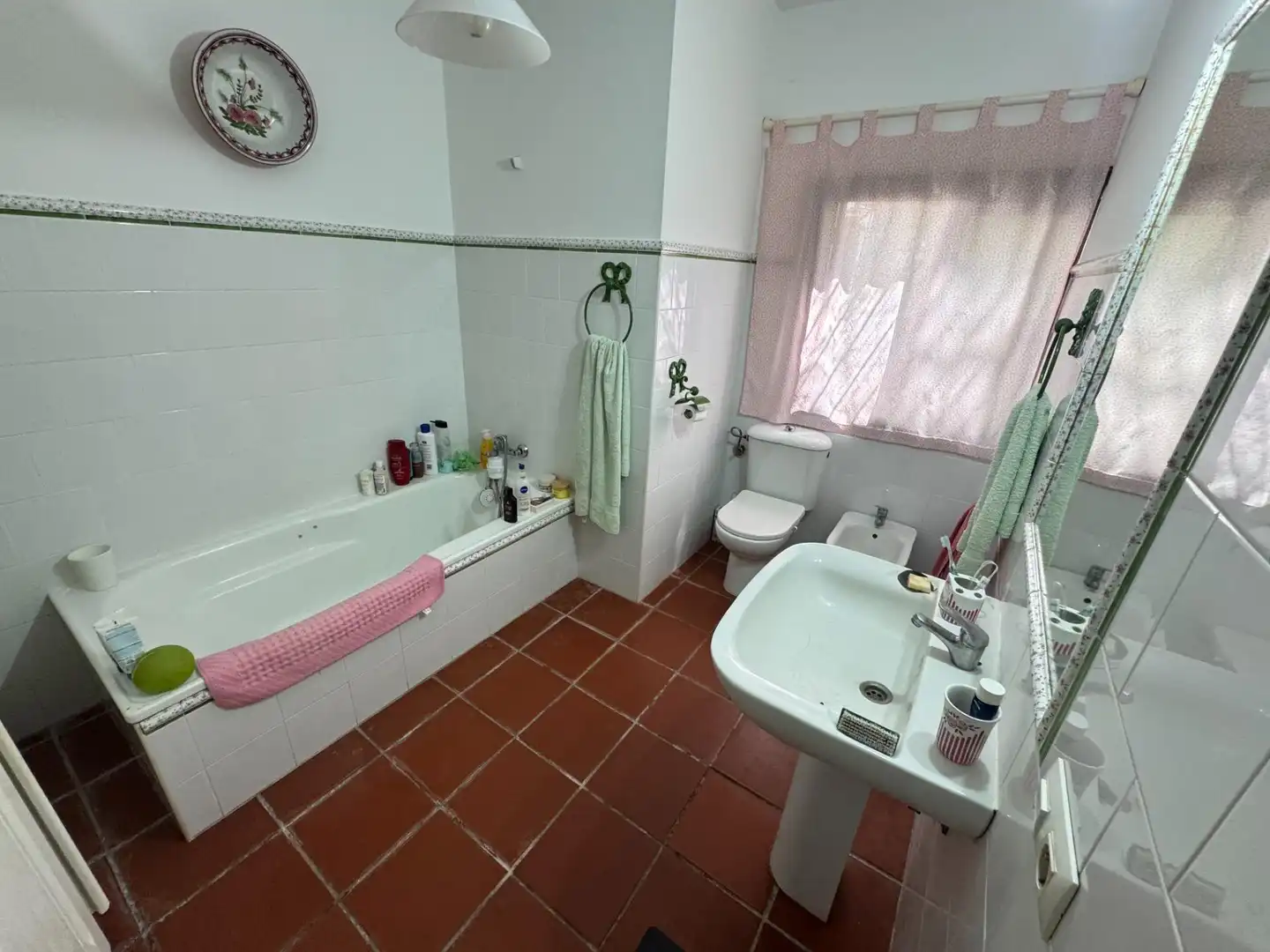 Baño de Casa o chalet en venta en Dos Hermanas con Aire acondicionado, Jardín privado y Trastero