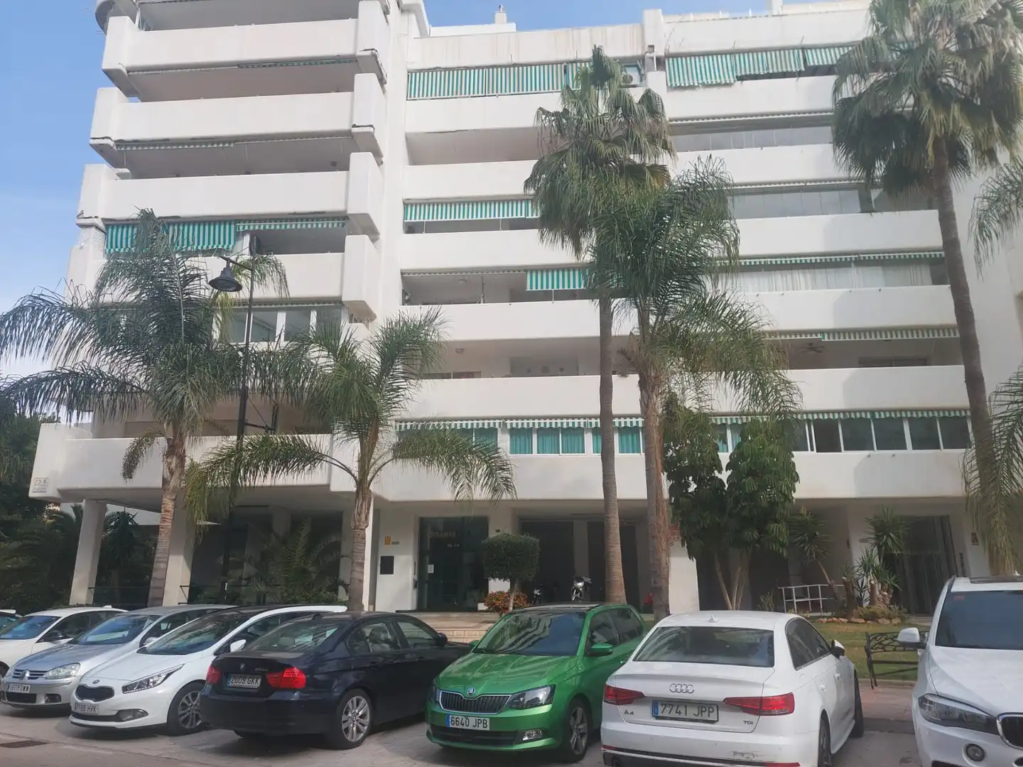 Vista exterior de Pis en venda en Fuengirola amb Aire condicionat, Moblat i Rentadora