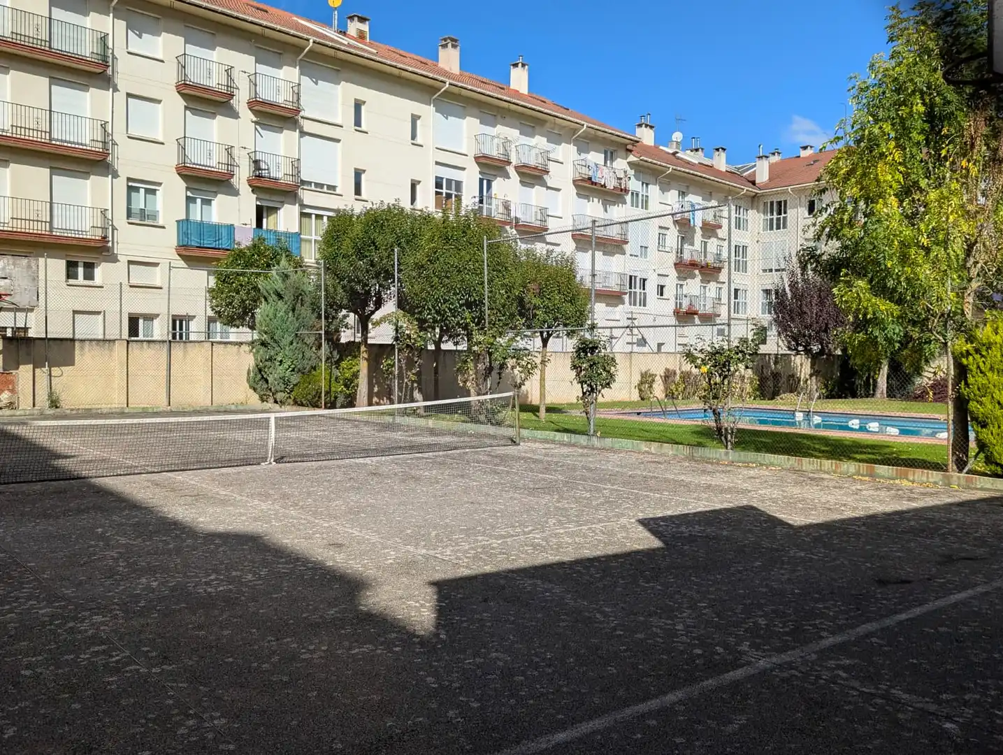 Aparcament de Apartament en venda en Ezcaray amb Calefacció, Traster i Moblat