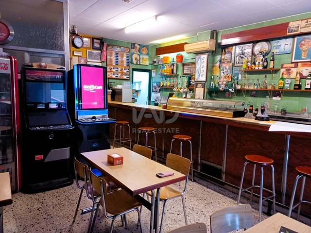 Local comercial en Alquiler en Morera