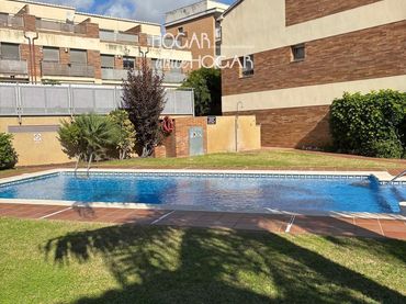 Adosado con piscina en venta en Doctor Ramon i Cajal