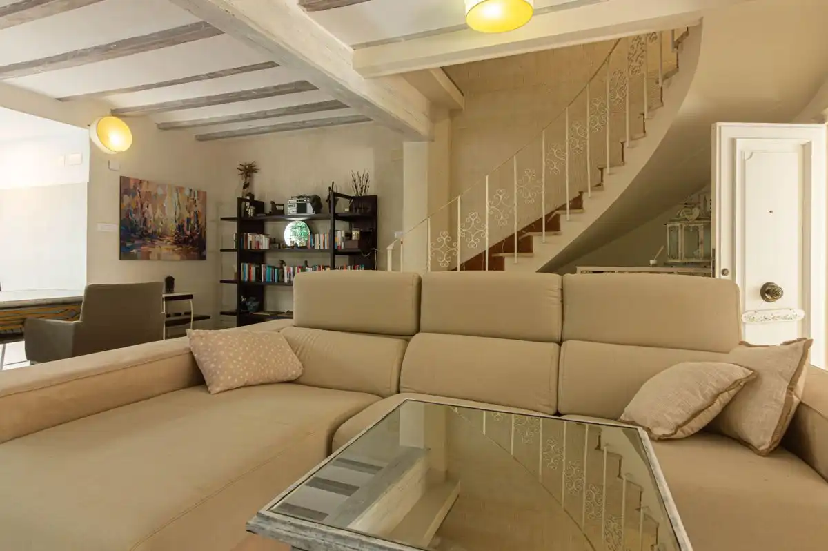 Casa amb terrassa en venda a Plaça de la Bassa, imagen 3