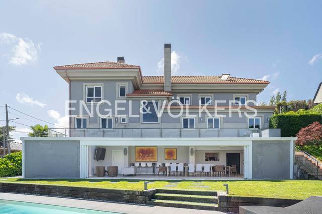 Casa-chalet en Venta en Elviña - A Zapateira