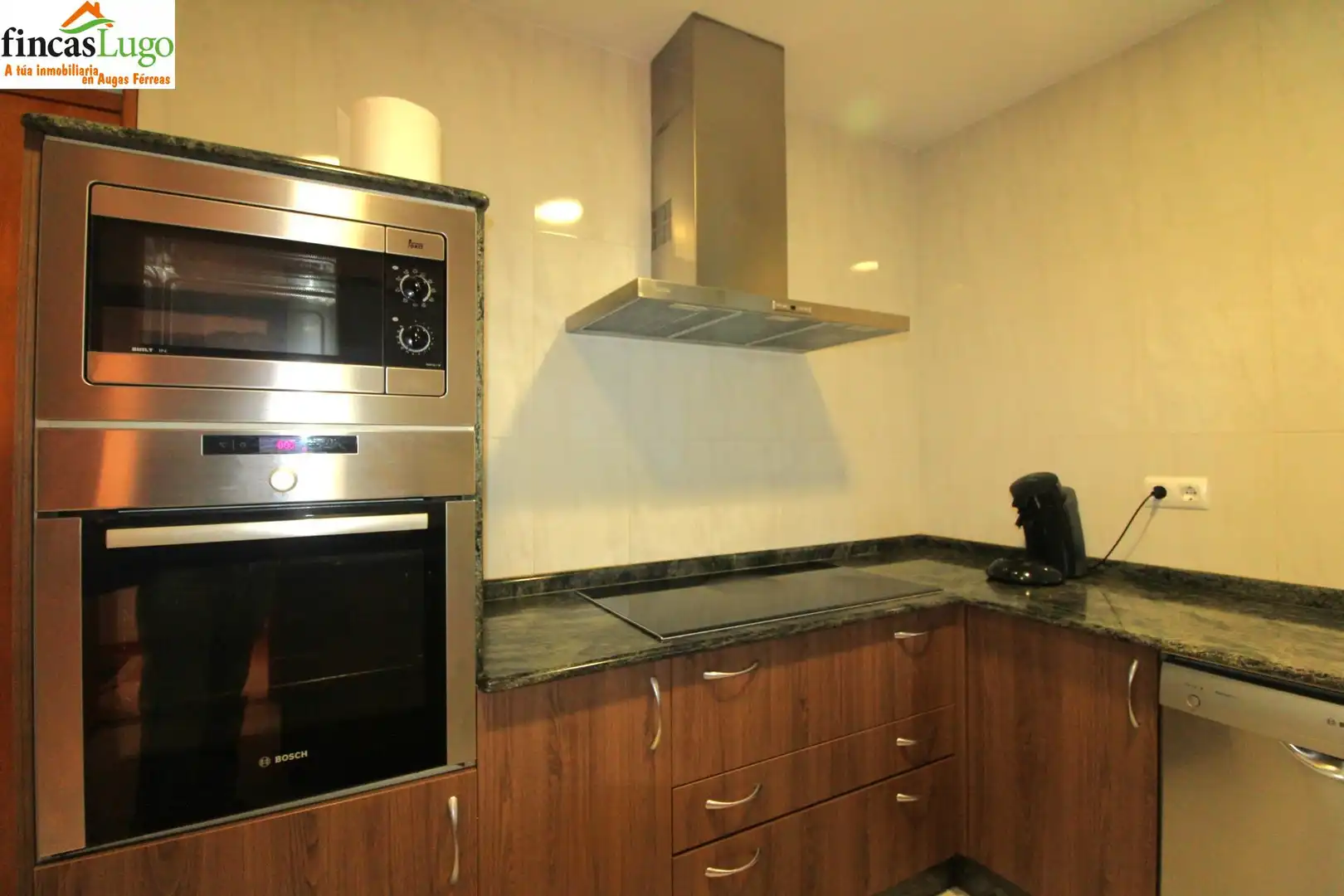 Cocina de Casa o chalet en venta en Guntín con Calefacción, Jardín privado y Terraza