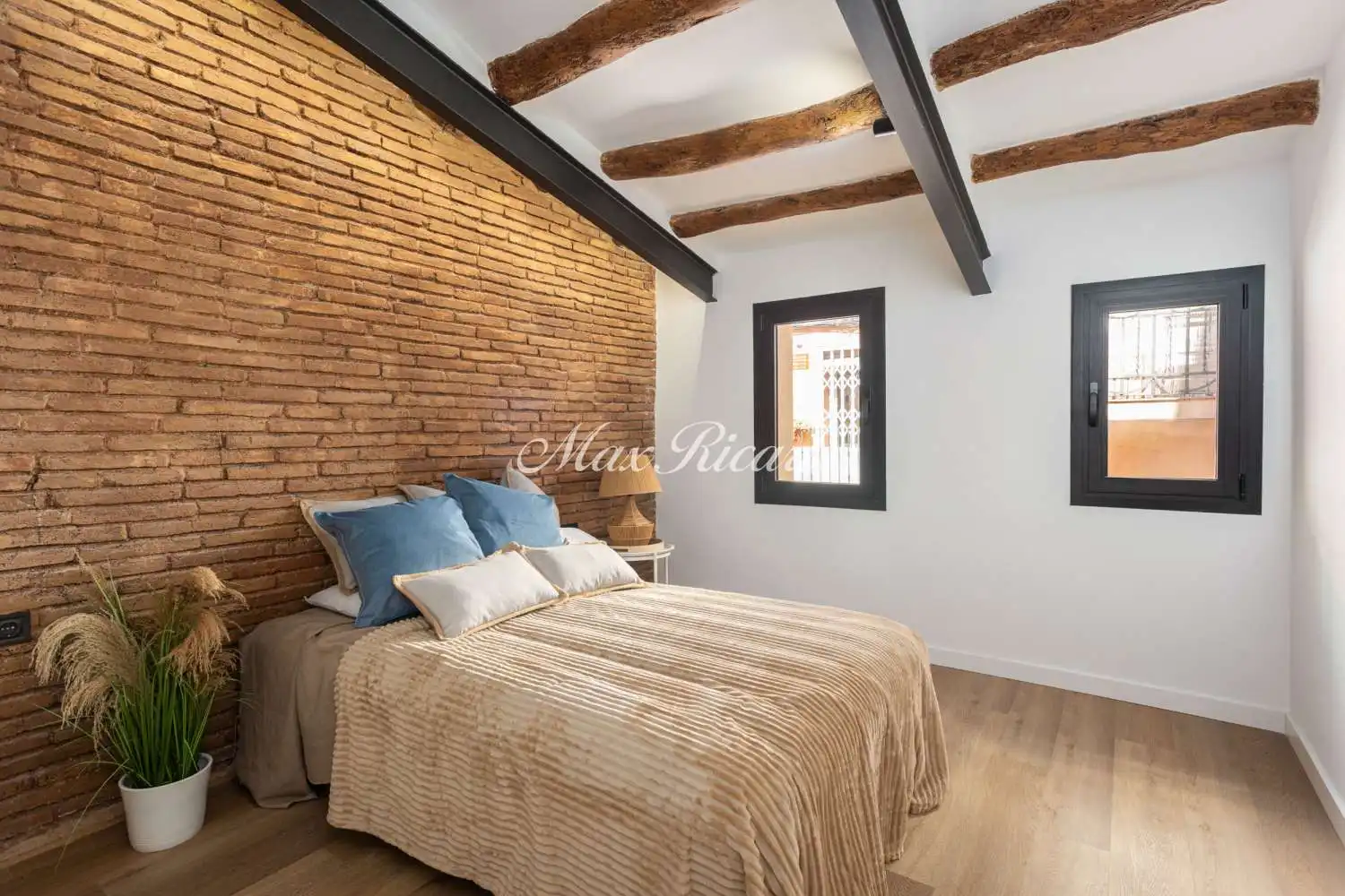 Dormitori de Casa o xalet en venda en Barcelona amb Aire condicionat, Calefacció i Terrassa