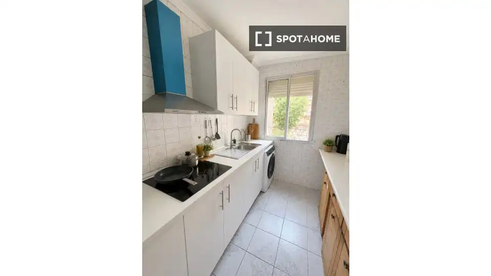 Vista exterior de Apartamento para compartir en Madrid con Aire acondicionado, Calefacción y Terraza