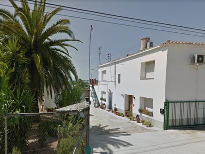 Vista exterior de Casa o xalet en venda en Tortosa amb Calefacció, Jardí privat i Terrassa