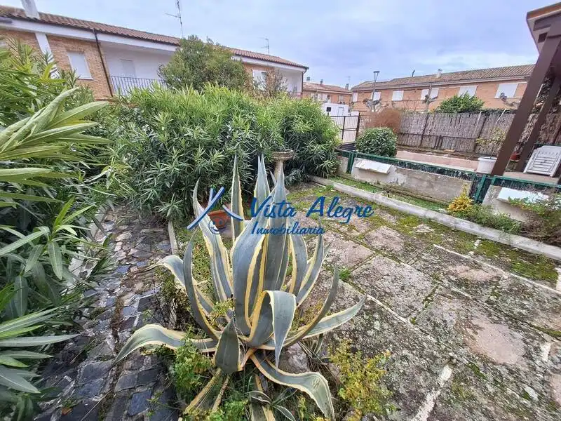 Casa adosada en venta en Labastida / Bastida con Jardín privado, Terraza y Trastero