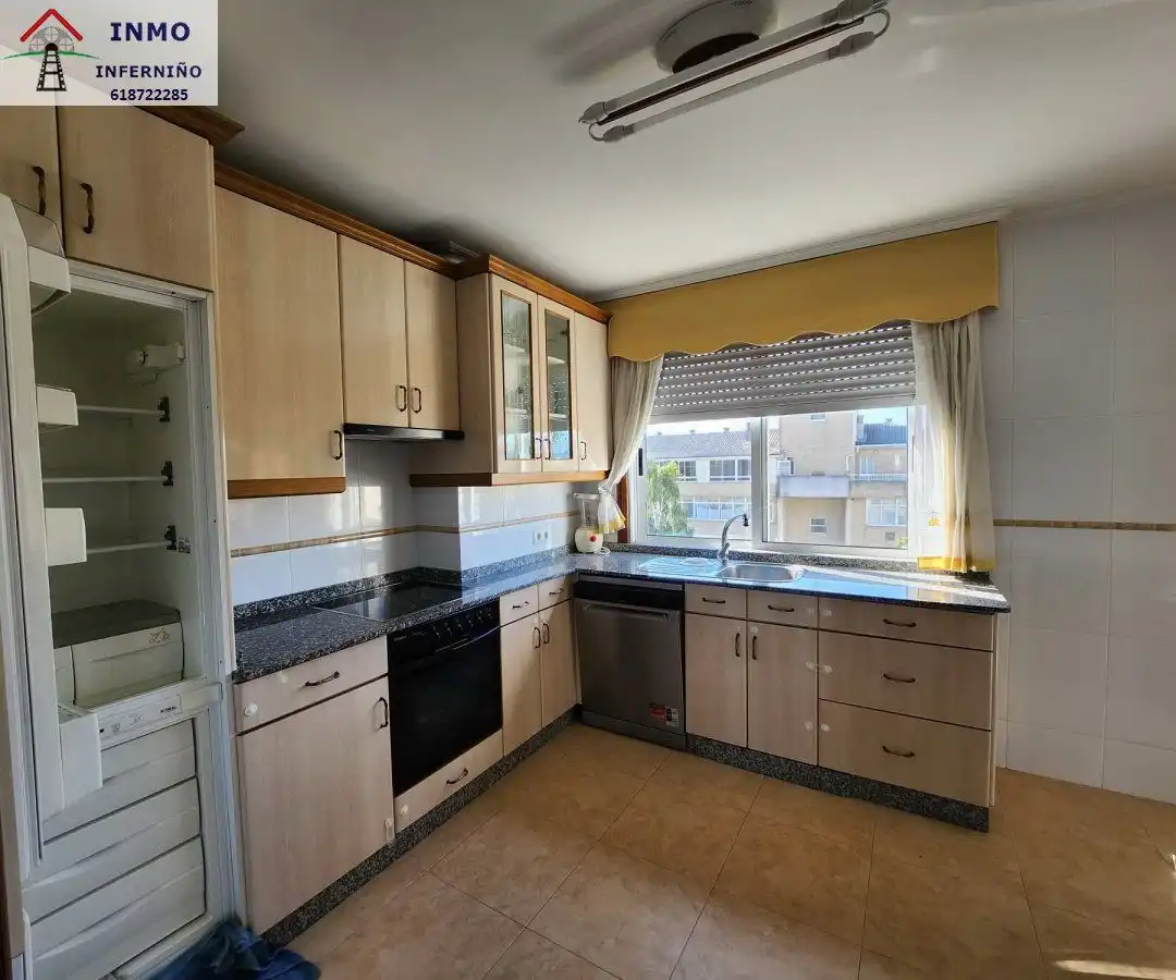 Kitchen of Flat for rent in Ferrol  with Parquet flooring, Storage room and Furnished