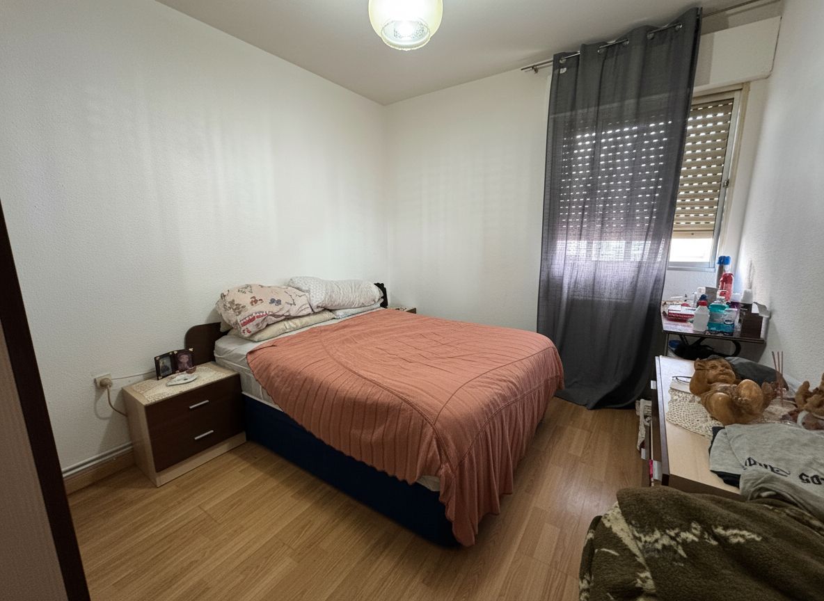 Bedroom of Flat for sale in Leganés  with Air Conditioner, Heating and Storage room