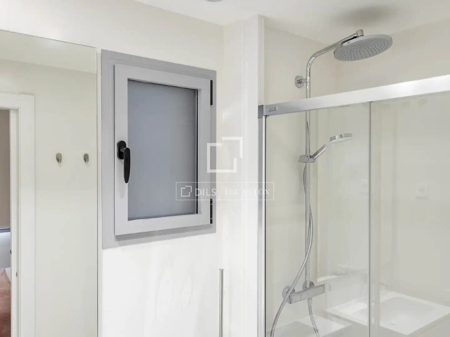 Bathroom of Flat for rent in Barcelona  with Air Conditioner, Heating and Parquet flooring