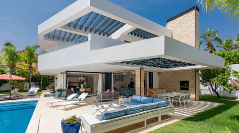 Villa Independiente en venta en Nueva Andalucía