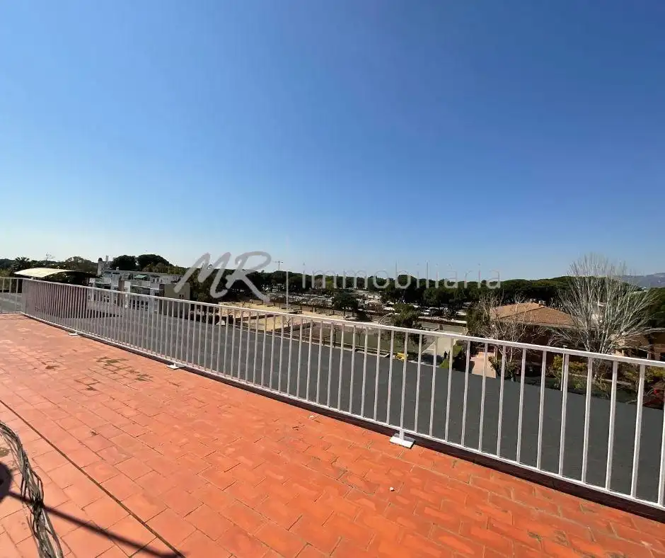 Terrassa de Àtic en venda en Gavà amb Aire condicionat, Calefacció i Jardí privat