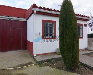 Exterior view of Country house for sale in Morales del Vino  with Storage room and Swimming Pool