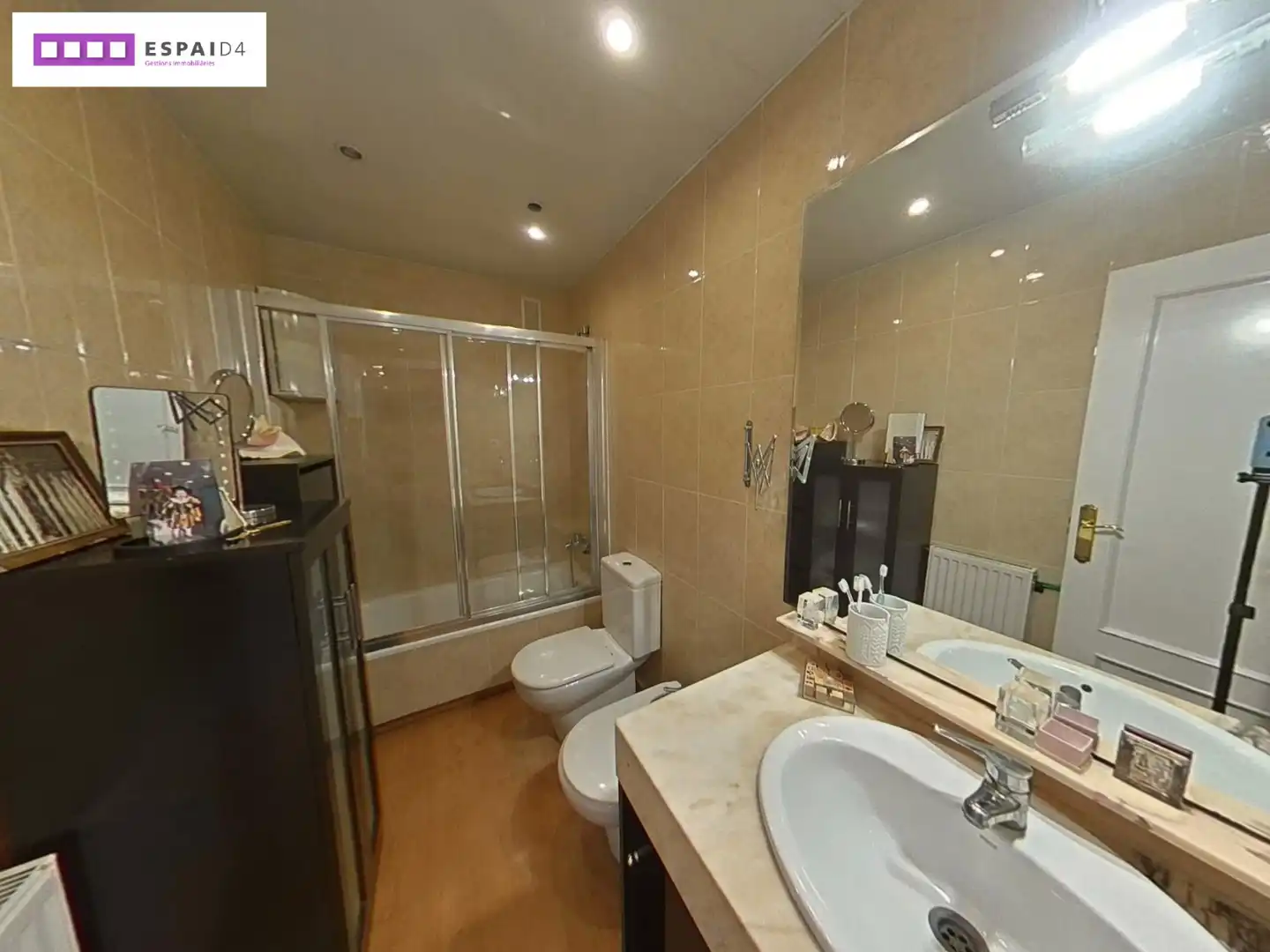 Baño de Dúplex en venta en Ripollet con Aire acondicionado, Calefacción y Parquet