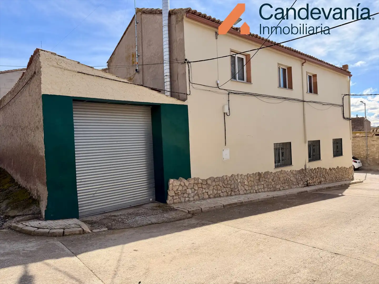 Vista exterior de Casa o chalet en venta en Gurrea de Gállego con Calefacción y Jardín privado