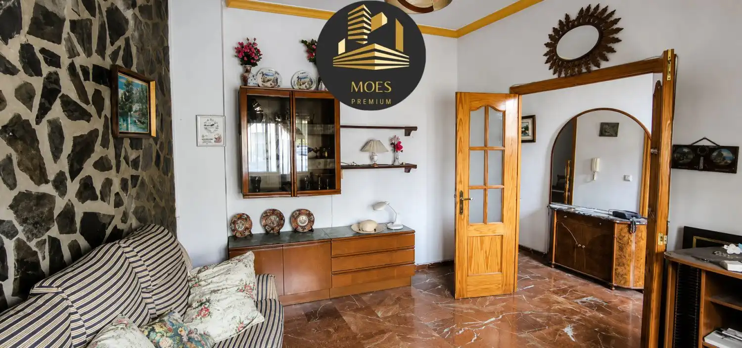 Sala d'estar de Casa o xalet en venda en Úbeda amb Aire condicionat, Calefacció i Terrassa
