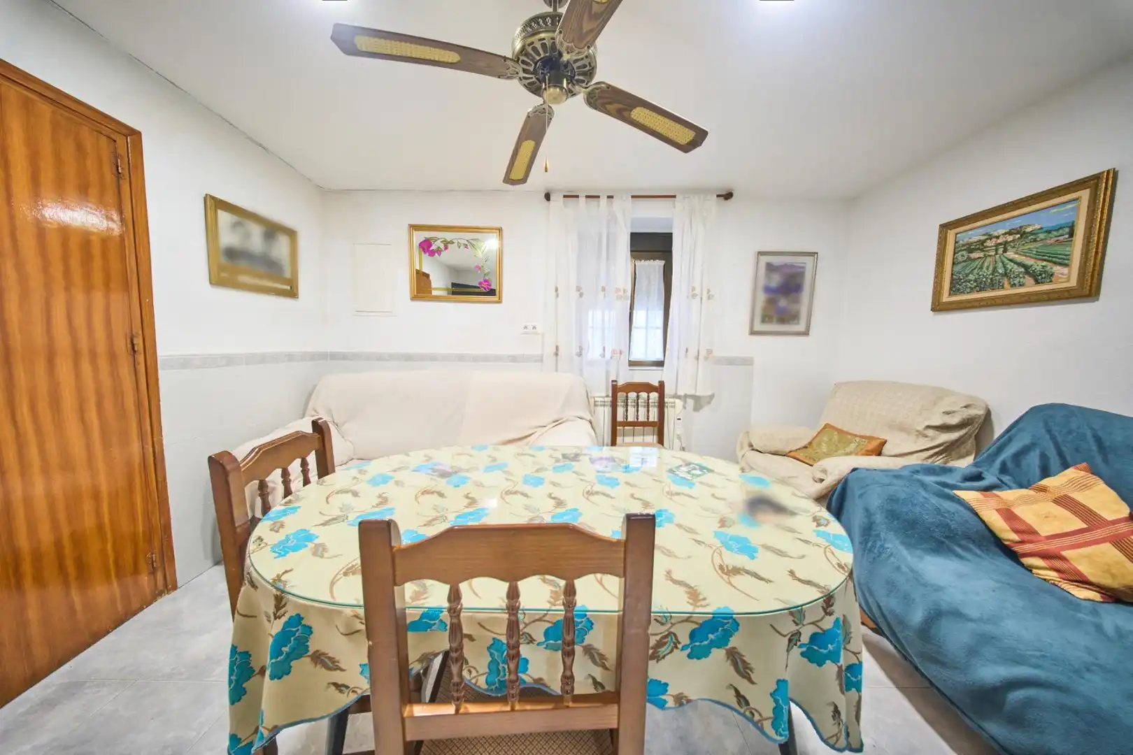 Sala d'estar de Casa o xalet en venda en Moclín