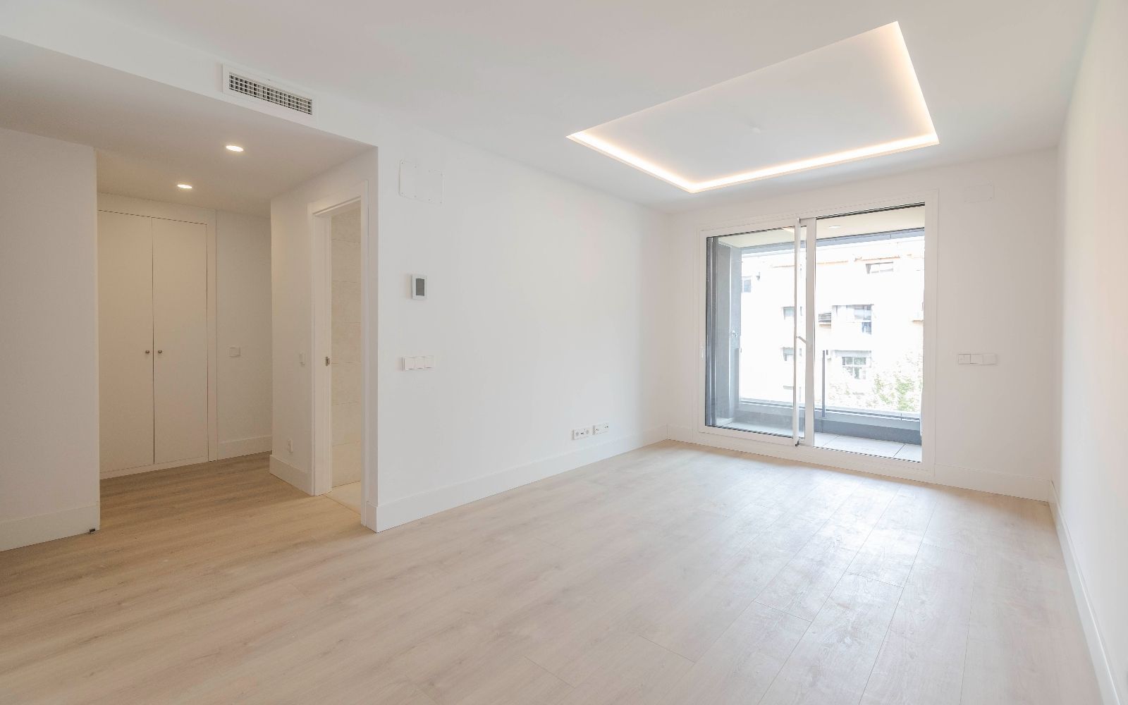 Living room of Flat for sale in  Madrid Capital  with Air Conditioner, Heating and Terrace