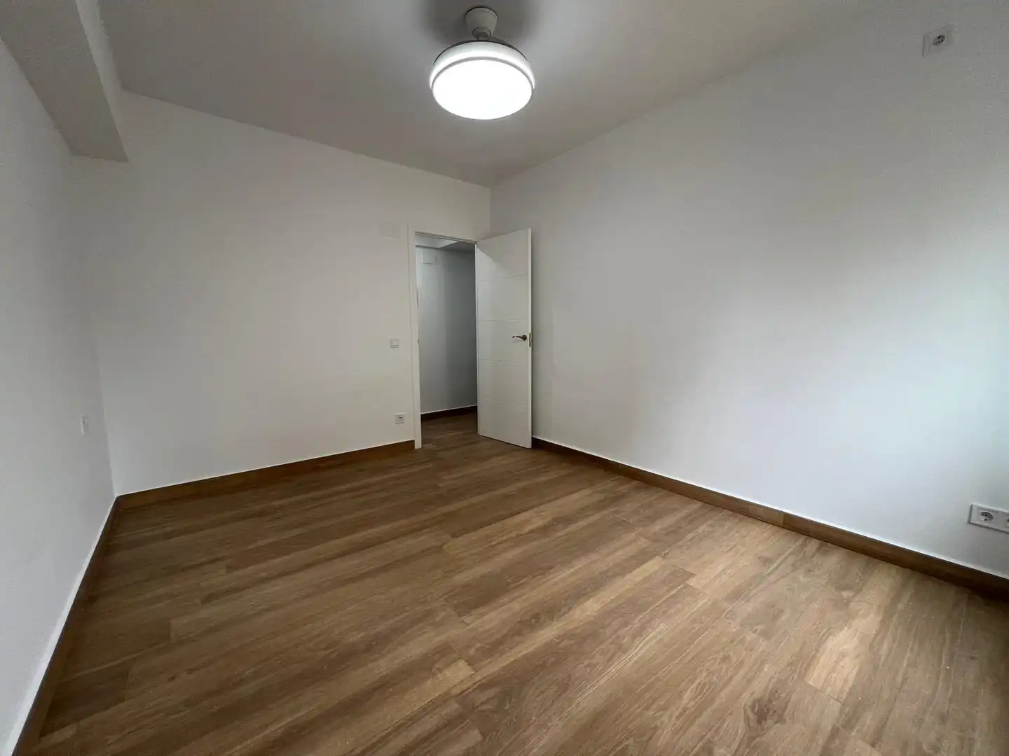 Bedroom of Flat for sale in Córdoba  with Air Conditioner, Heating and Terrace