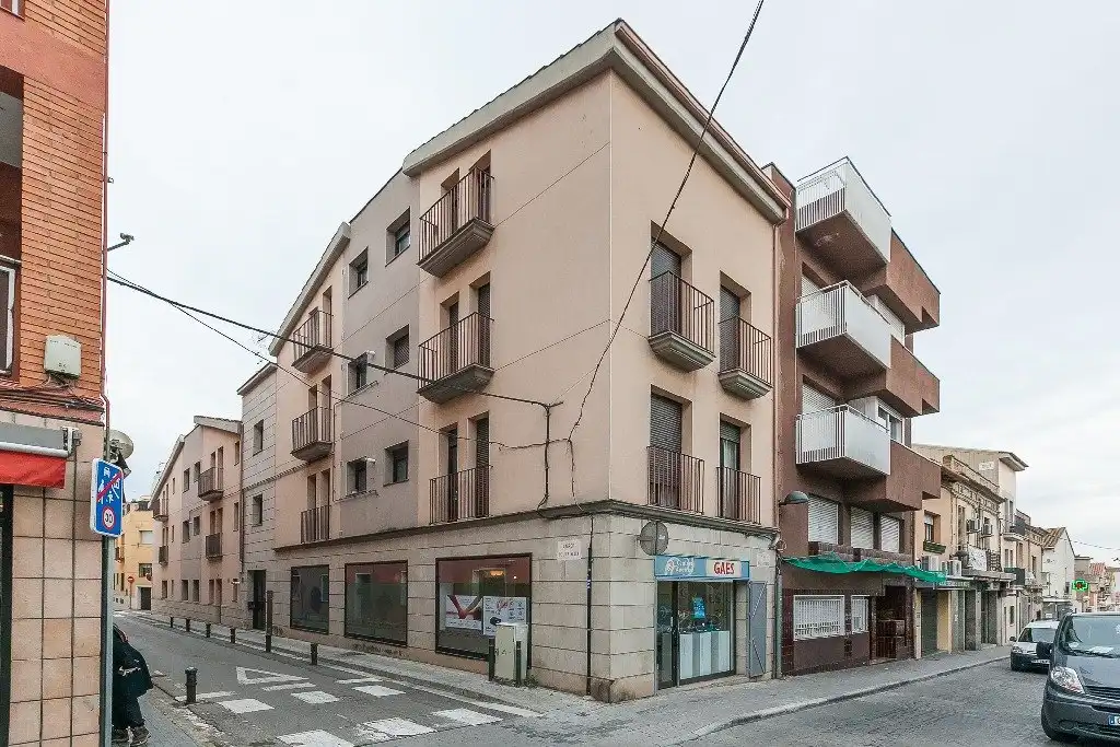 Vista exterior de Dúplex en venda en Ripollet amb Calefacció