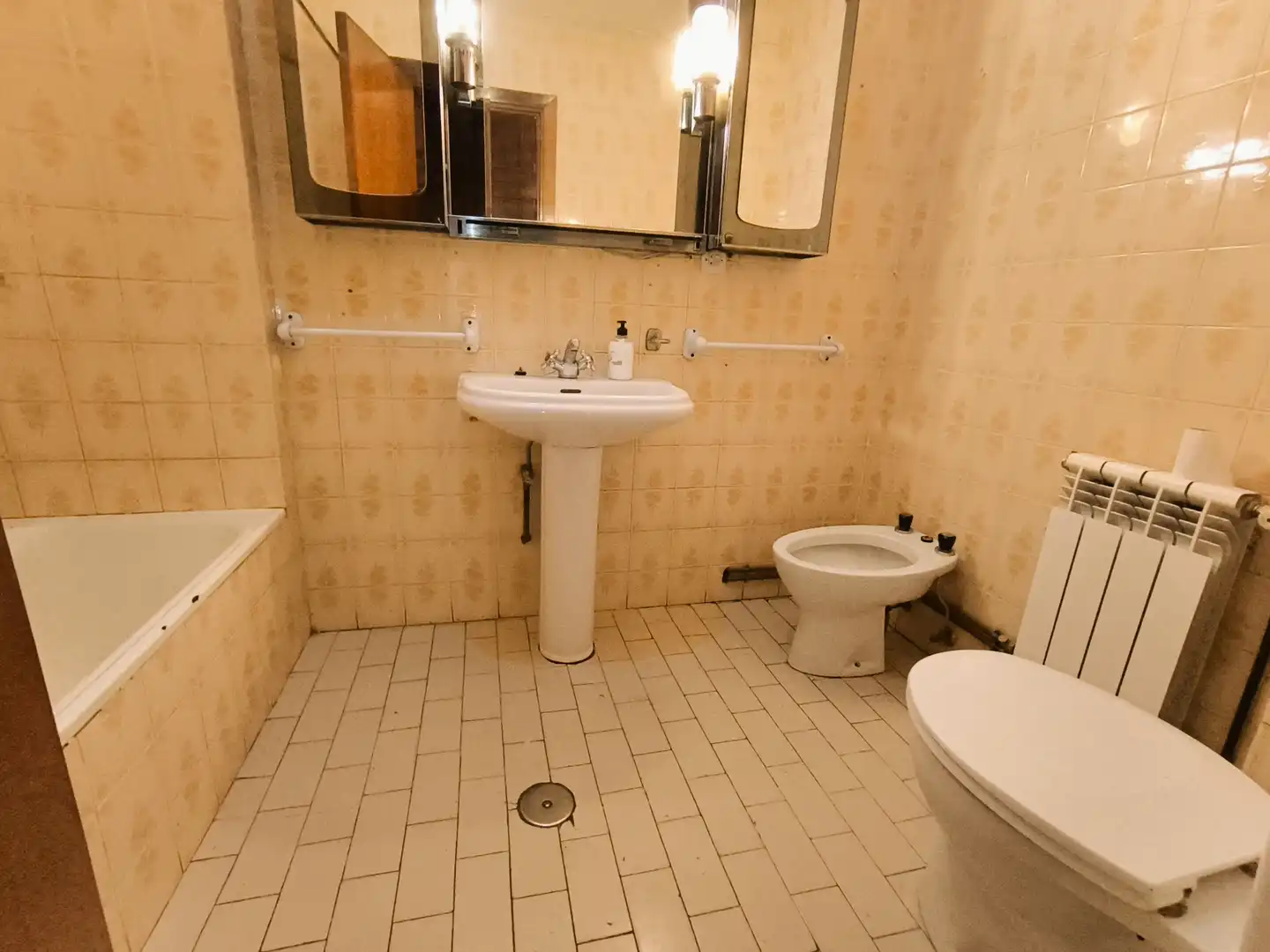 Baño de Piso en venta en Palencia con Calefacción, Parquet y Terraza
