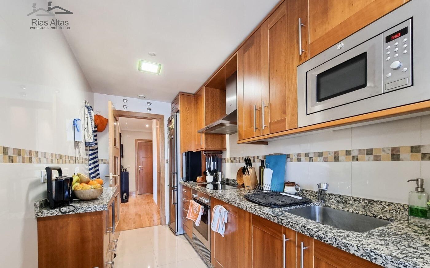 Kitchen of Flat for sale in A Coruña Capital   with Heating, Parquet flooring and Storage room