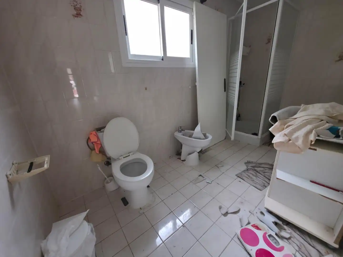 Bany de Casa o xalet en venda en La Nucia amb Aire condicionat, Jardí privat i Terrassa