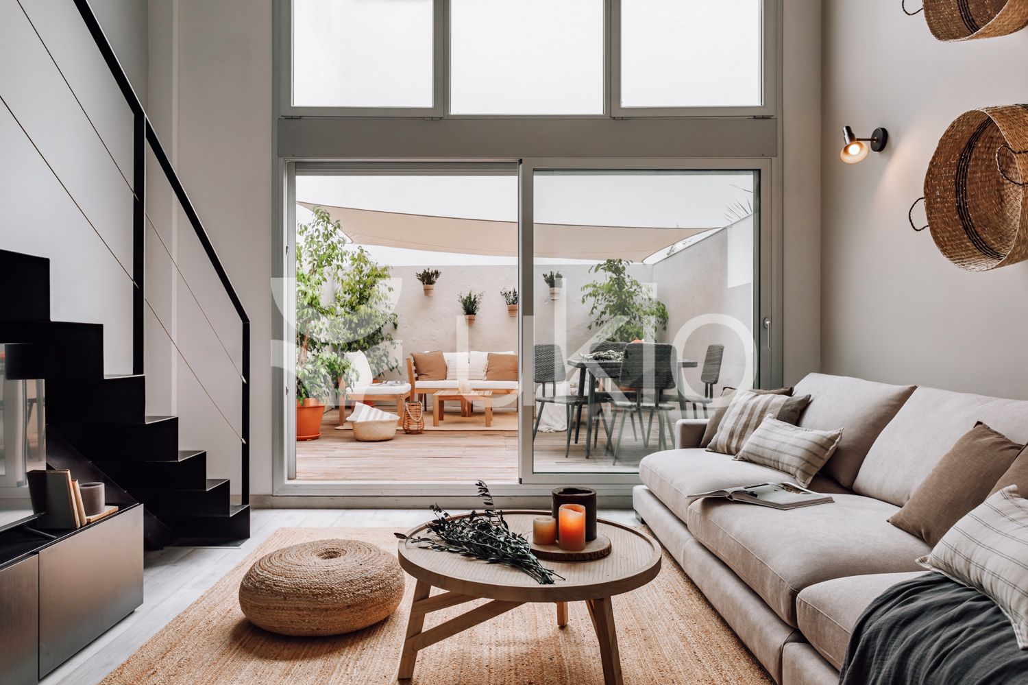 Living room of Apartment for sale in  Barcelona Capital  with Air Conditioner, Heating and Terrace